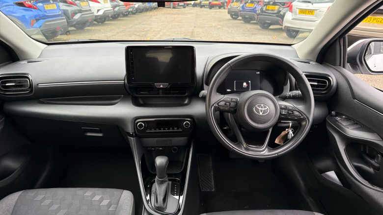 Toyota Yaris 1.5 Hybrid Design 5dr CVT Hybrid Hatchback